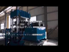 Machine de presse de vulcanisation hydraulique en caoutchouc de pneus solides 600T avec 3 couches de travail